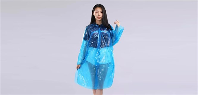 Xiaomi ra mắt áo mưa dùng một lần, giá 99.000 VND