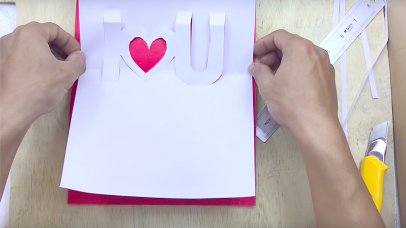 Tự tay làm thiệp 3D trái tim tặng người yêu ngày Valentine