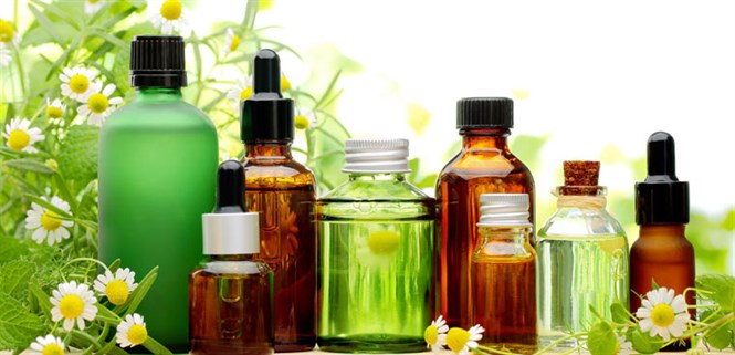 Vì sao nên sử dụng chai lọ thuỷ tinh để đựng tinh dầu?