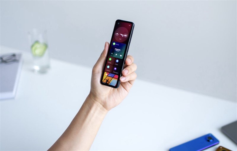 Essential Gem với thiết kế khó đụng hàng Essential Gem với thiết kế khó đụng hàng