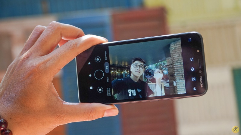 Camera trước của Nokia C1 khá ổn