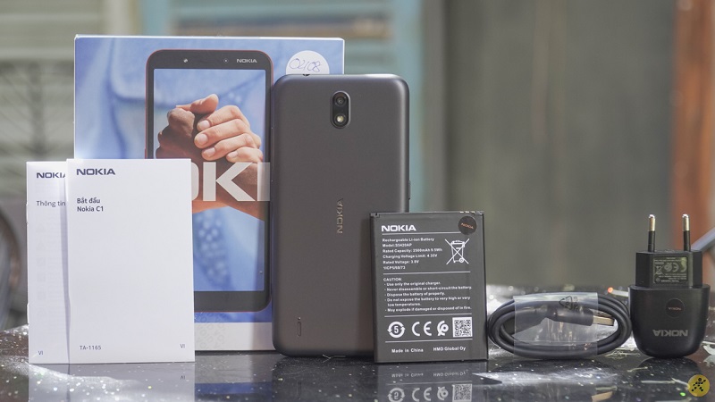 Bộ phụ kiện đi kèm của Nokia C1