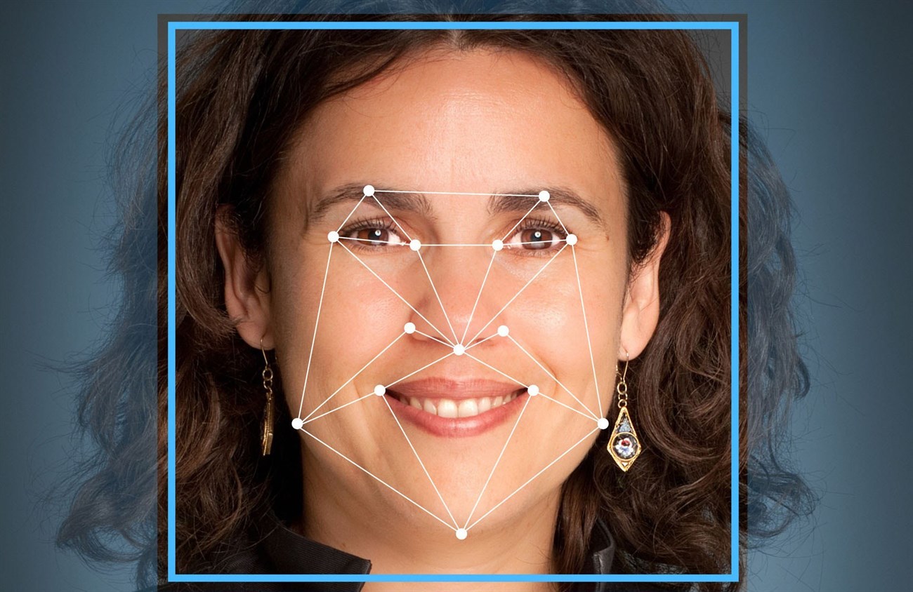 analyzing facial features to create a special face mask for iPhone