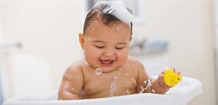 Cách dùng nhiệt kế để pha sữa, nước tắm cho bé đúng cách