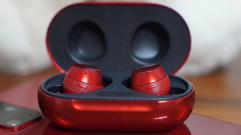 Tai nghe không dây Galaxy Buds+ lộ diện màu sắc đỏ đậm Tai nghe không dây Galaxy Buds+ lộ diện màu sắc đỏ đậm