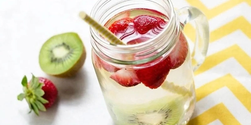 Detox dâu tây kiwi