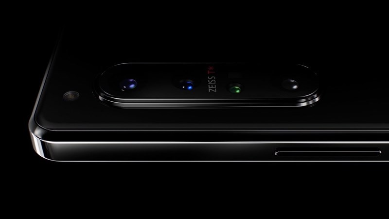 Lần đầu tiên Sony sử dụng hệ thống quang học Zeiss cho camera trên smartphone Lần đầu tiên Sony sử dụng hệ thống quang học Zeiss cho camera trên smartphone