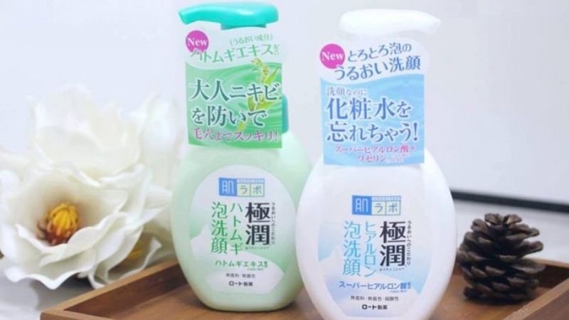Sữa rửa mặt Hada Labo Nhật có 2 phiên bản
