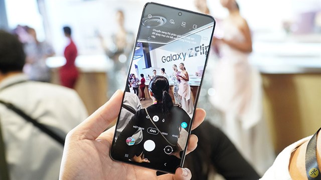 Samsung Galaxy S20 Ultra Photography sẽ đem đến cho bạn những bức ảnh đẹp hơn bao giờ hết. Với chất lượng ảnh cao và tính năng zoom mạnh mẽ, hãy tìm hiểu các bí kíp chụp ảnh để thổi hồn vào những tấm hình đặc biệt của mình.