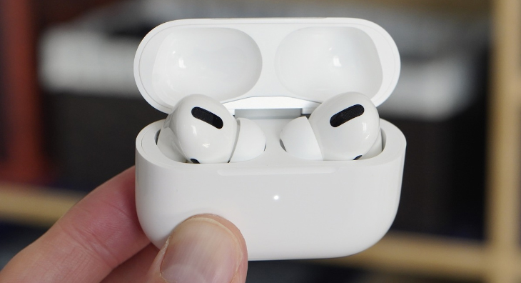 Hộp sạc AirPods Pro có thể sạc đầy cho tai nghe đến hơn 3 lần - Apple AirPods Pro