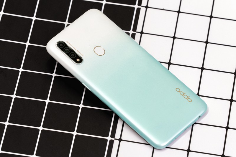 OPPO A31 chính thức lên kệ tại Việt Nam: 3 camera, pin khỏe, giá tốt cùng bộ nhớ thách thức giới hạn OPPO A31 chính thức lên kệ tại Việt Nam: 3 camera, pin khỏe, giá tốt cùng bộ nhớ thách thức giới hạn