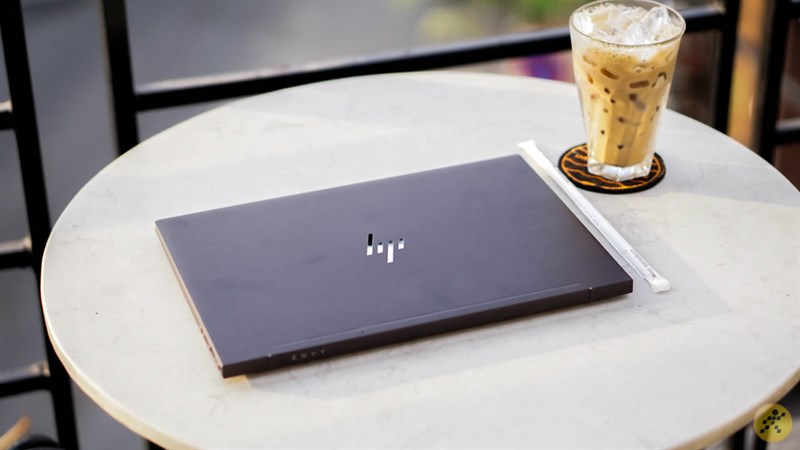 Đánh giá chi tiết laptop HP Envy 13: Thiết kế gỗ độc đáo nhưng hiệu suất vẫn không hề giảm 2 a3