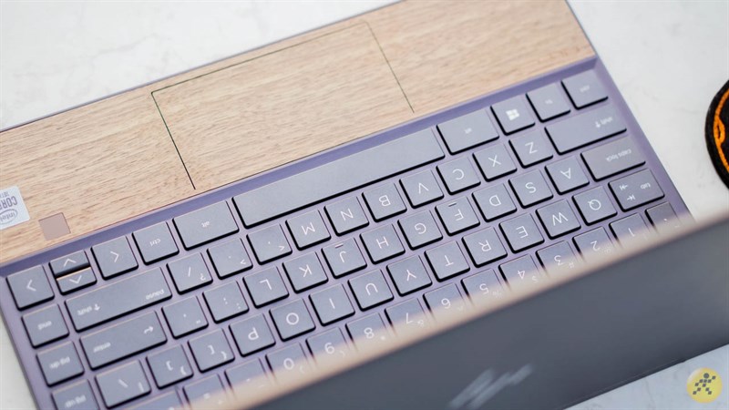 Đánh giá chi tiết laptop HP Envy 13: Thiết kế gỗ độc đáo nhưng hiệu suất vẫn không hề giảm 4 a27