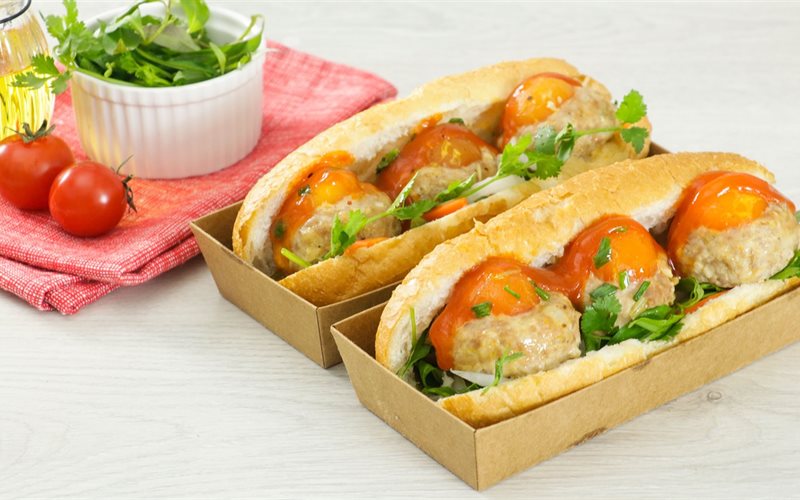 Bước 5 Thành phẩm Bánh mì kẹp xíu mại trứng muối