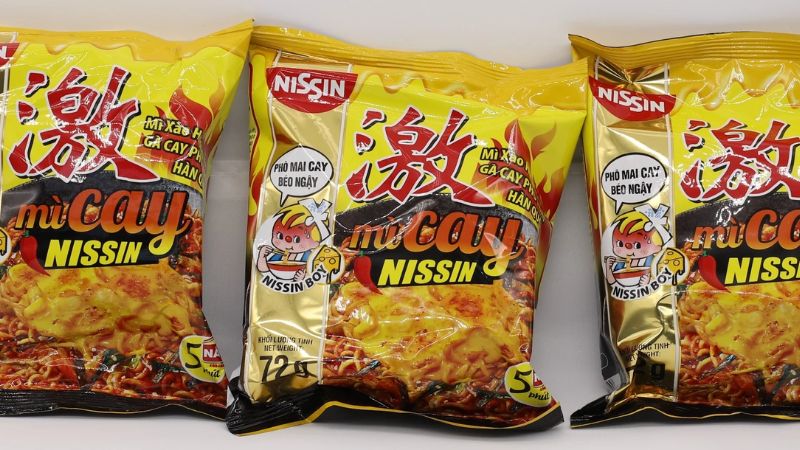 Mì cay Nissin vị gà cay phô mai Hàn Quốc gói 72g