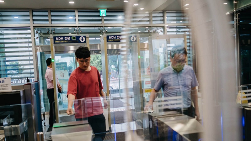 Reuters: Việt Nam cho phép các kỹ sư của Samsung Display từ Hàn Quốc nhập cảnh mà không cần cách ly