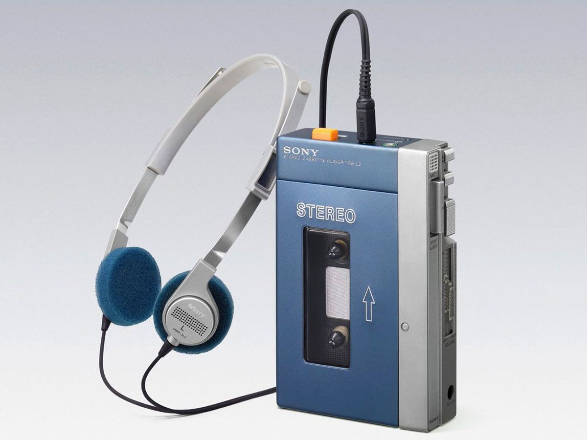 Máy nghe nhạc Sony Walkman sở hữu jack cắm tai nghe 3,5mm