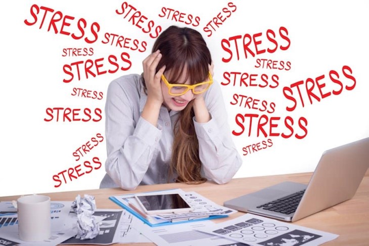 căng thẳng stress cũng là nguyên nhân gây chán ăn