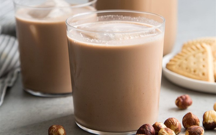 Sữa hạt điều, hạnh nhân và cacao