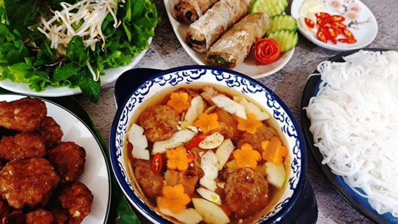 Làm bún chả Hà Nội chuẩn vị bằng nồi chiên không dầu