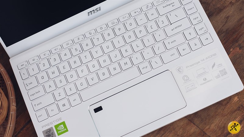 Trên tay & đánh giá laptop MSI Prestige 14 A10RB