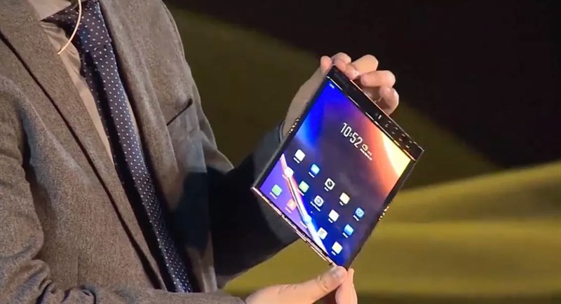Galaxy Fold 2 chưa ra mắt nhưng đã gặp ngay đối thủ này rồi, Royole FlexPai 2 vừa trình làng với chip Snapdragon 865, màn hình gập 7.8 inch thế hệ mới