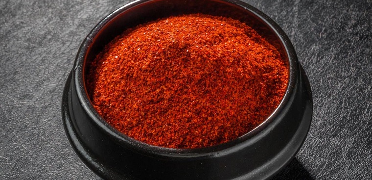 Những lưu ý cần chú ý khi làm tương ớt Hàn Quốc từ ớt bột để đảm bảo chất lượng sản phẩm?
