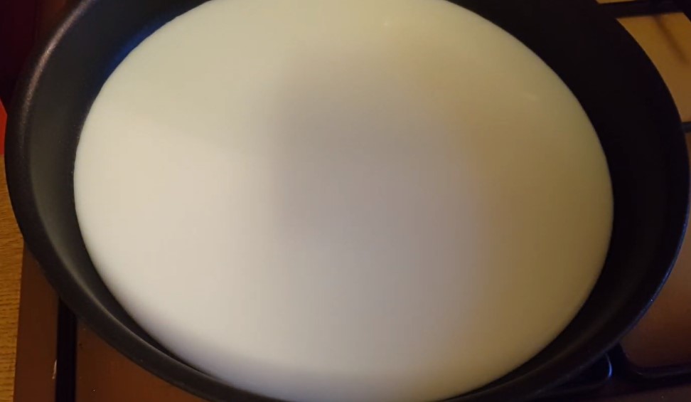 Bước 1 Đun sữa Sữa bột