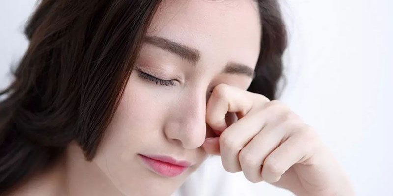 Hạn chế chạm tay lên mặt, mũi, miệng Hạn chế chạm tay lên mặt, mũi, miệng