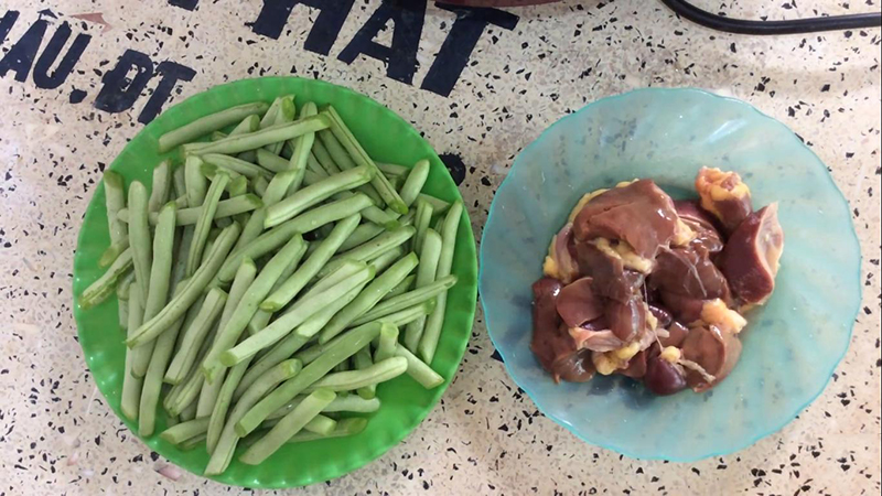 Bước 1: Sơ chế nguyên liệu Bước 1: Sơ chế nguyên liệu