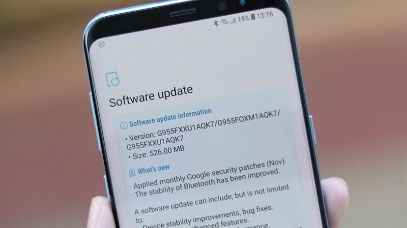 Samsung bị chửi vì chỉ hổ trợ flagship 2 năm Samsung bị chửi vì chỉ hổ trợ flagship 2 năm