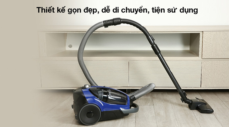 10 mẹo giúp máy hút bụi nhà bạn hoạt động hiệu quả hơn > Dọn dẹp các vật dụng trước khi hút