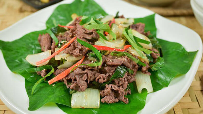 How to make delicious fried goat meat with guise leaves at home is simple but delicious