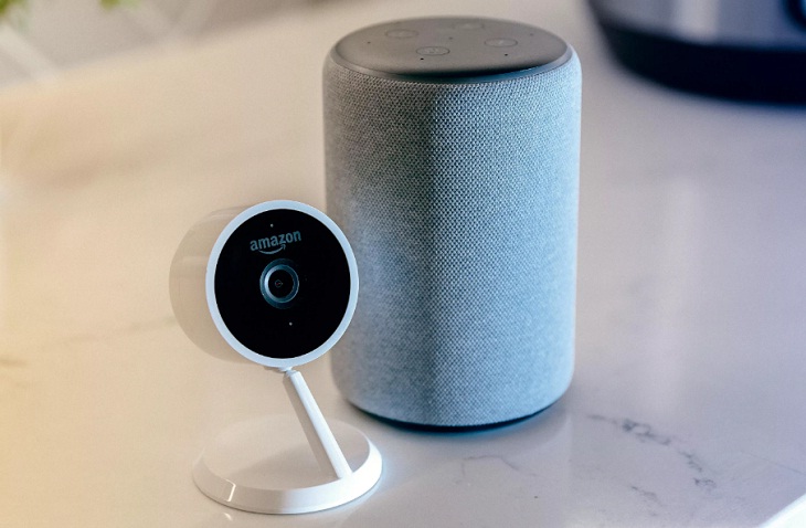 7 tính năng tuyệt vời trên màn hình thông minh giúp cuộc sống của bạn tiện lợi hơn > Cách xem, theo dõi camera an ninh trong nhà bằng màn hình Amazon Echo