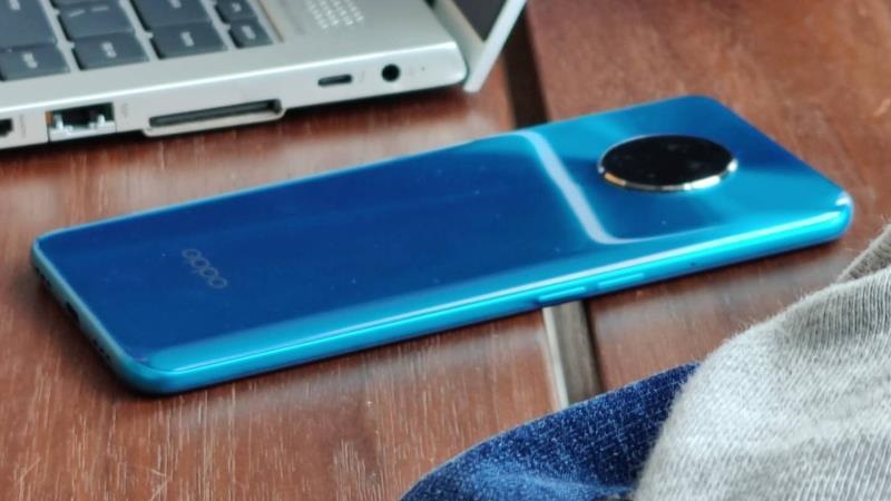 Chiếc smartphone này được cho là của OPPO Reno Ace 2 Chiếc smartphone này được cho là của OPPO Reno Ace 2