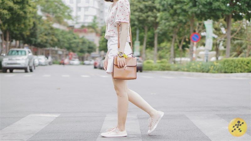 Trên tay đồng hồ Larmes Megatron & Bumble Bee Trên tay đồng hồ Larmes Megatron & Bumble Bee