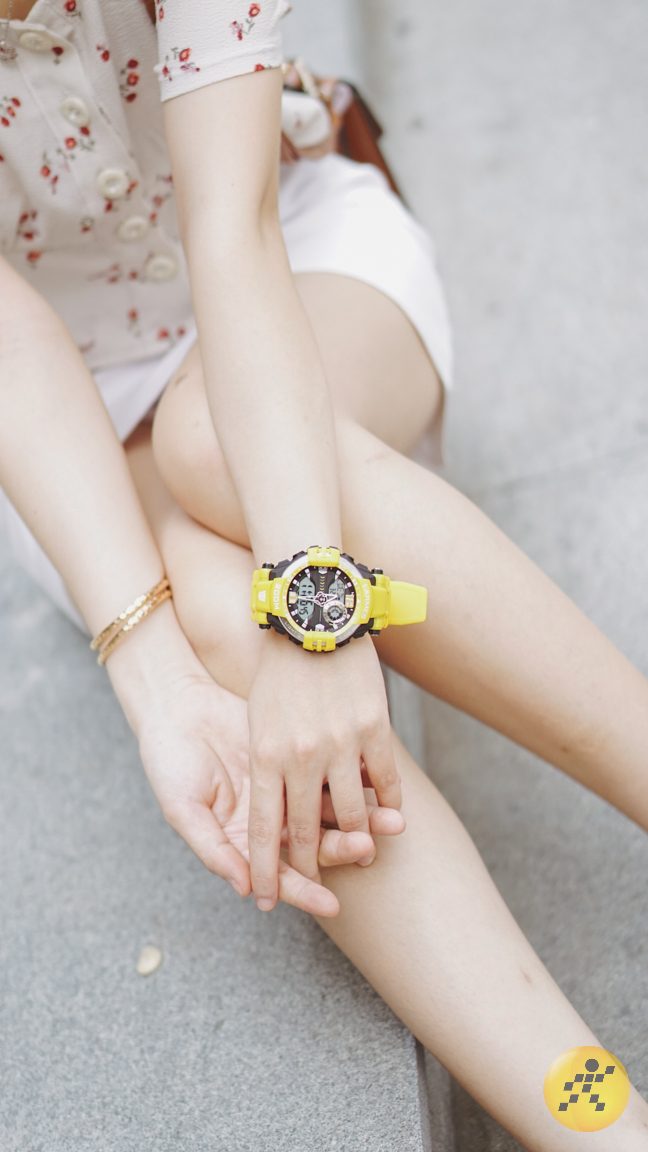 Trên tay đồng hồ Larmes Megatron & Bumble Bee Trên tay đồng hồ Larmes Megatron & Bumble Bee