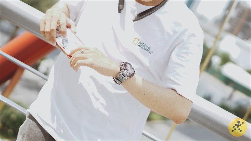 Trên tay đồng hồ Larmes Megatron & Bumble Bee Trên tay đồng hồ Larmes Megatron & Bumble Bee