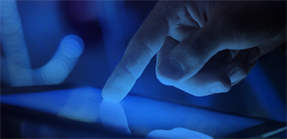 Cách hạn chế ánh sáng xanh trên các thiết bị điện tử giúp ngủ ngon hơn