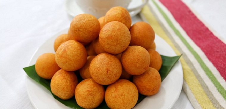 Bánh khoai lang chiên phồng
