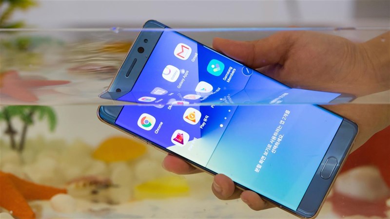 10 sai lầm thường mắc phải khi dùng điện thoại mà bạn nên tránh 10 sai lầm thường mắc phải khi dùng điện thoại mà bạn nên tránh