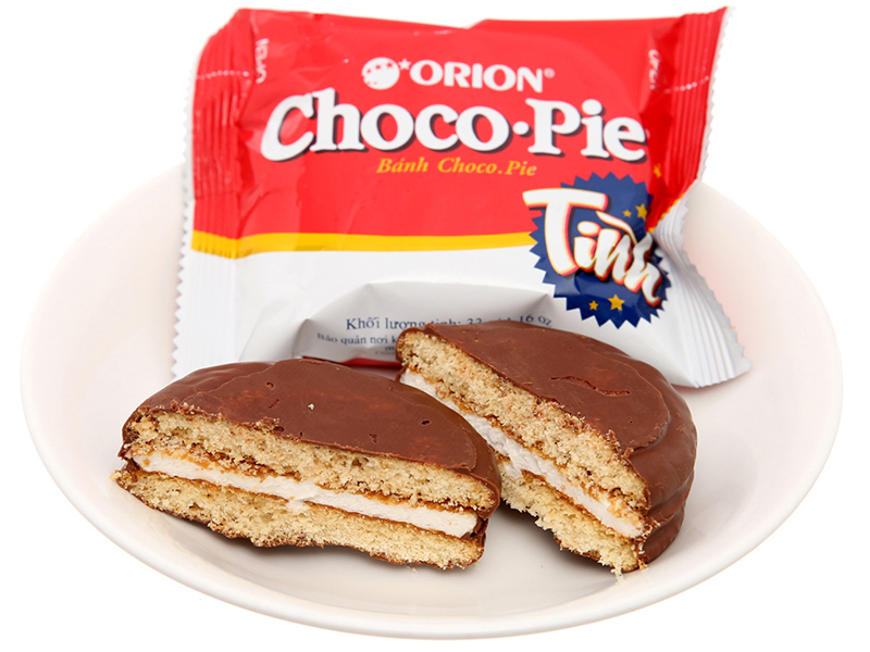 Ăn bánh Chocopie