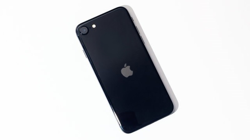 iPhone SE đen