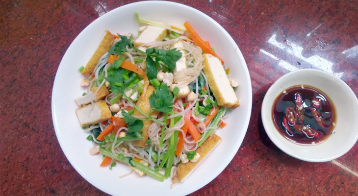 How to make delicious vegetarian stir-fried vermicelli, not sticky, not crushed