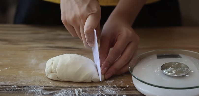 Bước 4 Tạo hình bánh Bánh Xiao Long Bao - Tiểu long bao