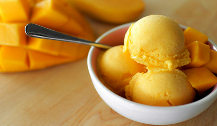 Cả nhà sẽ thích mê với món kem xoài thơm béo trong những ngày nóng này