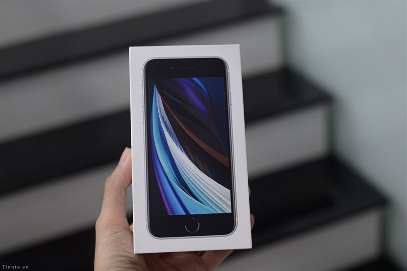 iPhone SE 2020 đầu tiên đã về Việt Nam qua đường xách tay