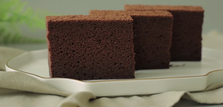 Nếu không có lò nướng, chúng ta có thể làm bánh socola đơn giản như thế nào?
