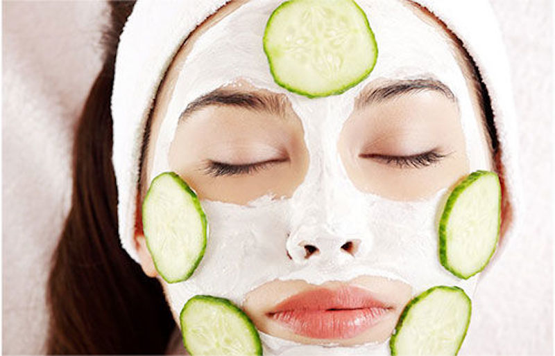 Learn how to make a mask to restore skin at home with natural ingredients