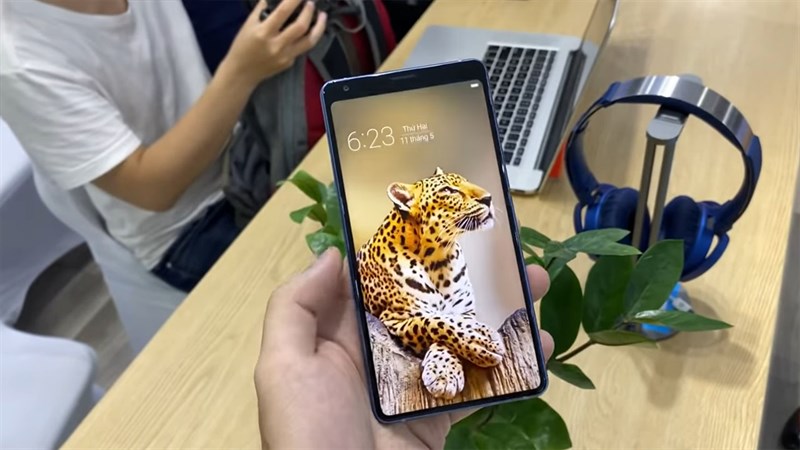 Bphone B60 mới Bphone B60 mới